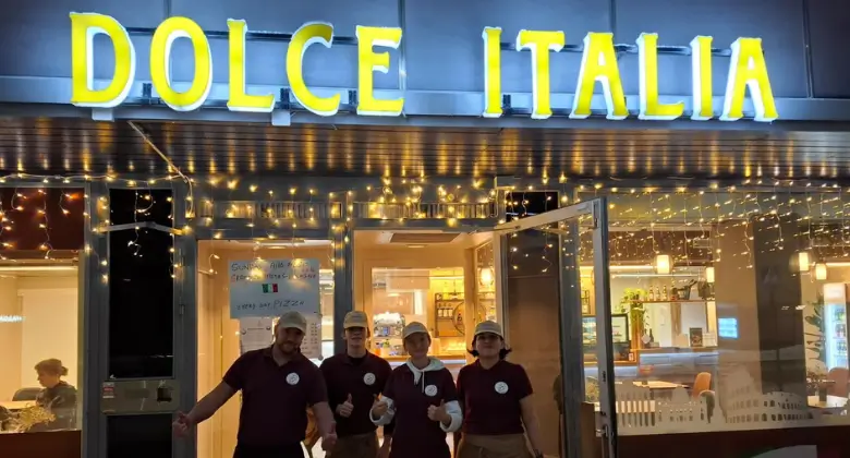 Restaurant team working together